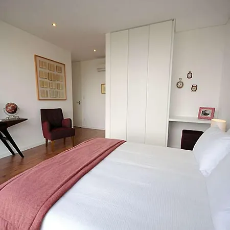 Outstanding 4 Bedrooms Gouva Pool Table * Pinhão