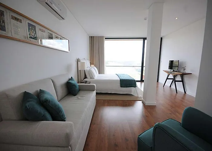 Outstanding 4 Bedrooms Gouva Pool Table * Pinhão