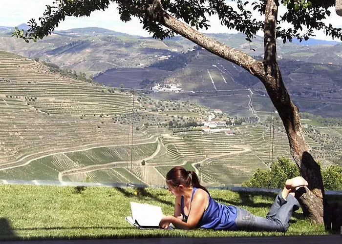 Outstanding 4 Bedrooms Gouva Pool Table Pinhão